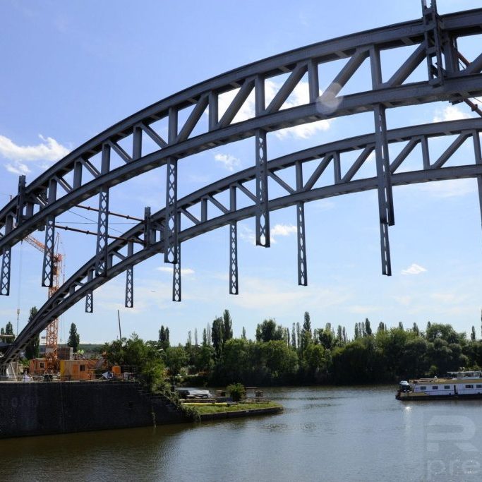 Neue Osthafenbrücke – Foto von Friedhelm Herr / BildR98